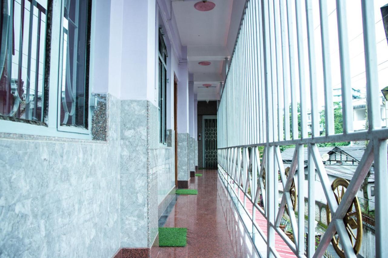 Promudini Guest House Shillong Esterno foto